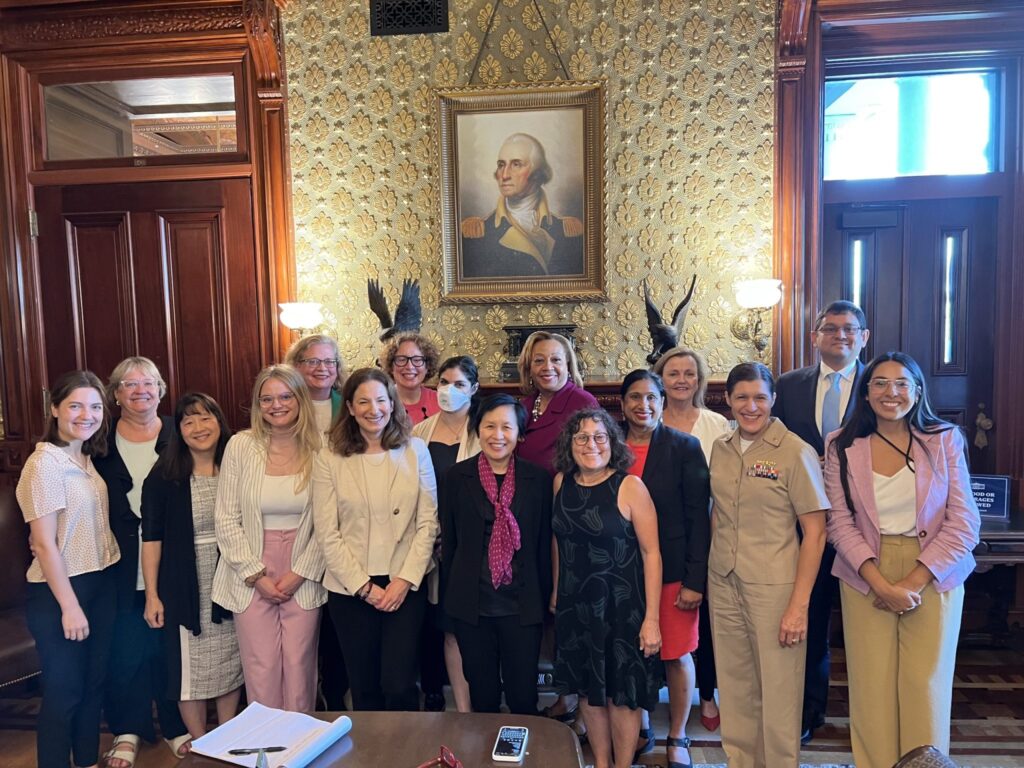 AMWA Leaders Share Healthcare Concerns with White House & Senate Staff 